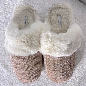 Kelly & Katie Plush Pink Knit Chenille Slip On Slippers w Faux Fur Trim 9.5